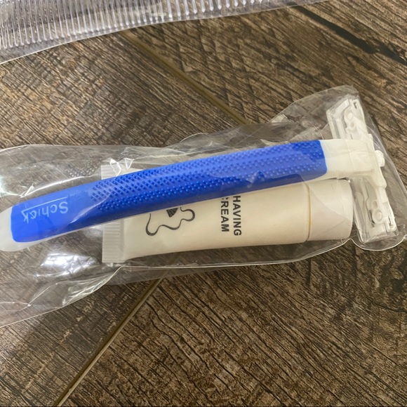 Spa Kit Set Zip Closure Travel Hygiene Essentials Road Trip Mini Body Care Items - Picture 8 of 8